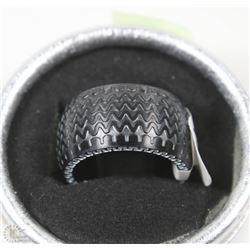 MENS STAINLESS TIRE RING SZ 10