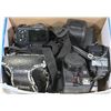 Image 1 : BOX OF VINTAGE CAMERAS