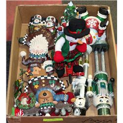XL FLAT OF CHRISTMAS ORNAMENTS,BATT OPERATED SNOW-