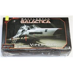 NEW BATTLESTAR GALACTICA 1:32 SCALE MODEL KIT