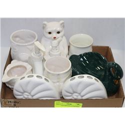 LOT OF BATHROOM ACCESSORIES