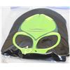 Image 1 : 3 PACK OF GLOW IN THE DARK TOQUES
