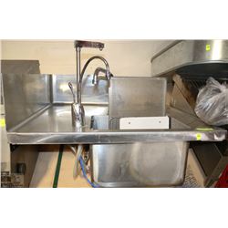 STAINLESS STEEL SINGLE SINK WITH PREP AREA