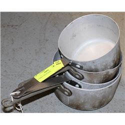 4 SMALL SAUCE PANS