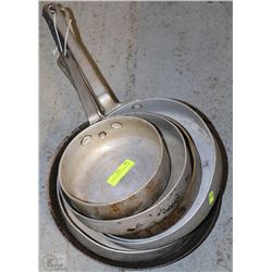 6 LARGE TO MEDIUM FRYING PANS