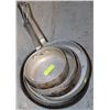 Image 1 : 6 LARGE TO MEDIUM FRYING PANS