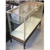 Image 1 : 48" x 18" SHOWCASE