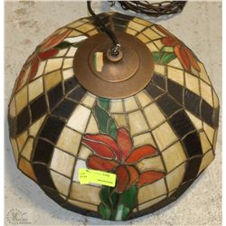 STAIN GLASS HANGING LIGHT