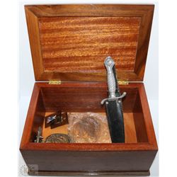 A WOODEN BOX WITH COLLECTIBLE BELT BUCKLES