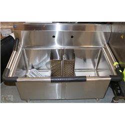 ME-13)DOUBLE COMPARTMENT SINK