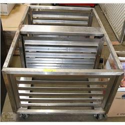 UNDERCOUNTER TRAY RACK