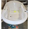 Image 1 : DEEP BATHTUB