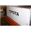 Image 4 : TOYOTA FORKLIFT 3000LB, 130" MAX-LIFT