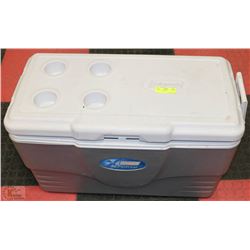 COLEMAN COOLER WITH BUILT IN CUP HOLDERS