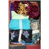 Image 1 : XL FLAT OF 27 FINISHED SCARFS AND SAREES