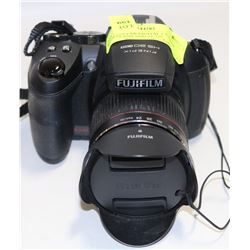 FUJI HS20 EXR DIGITAL CAMERA WITH FLASH AND 24-720