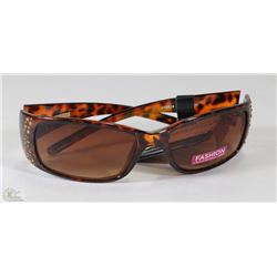 LADIES FOSTER GRANT FASHION SUNGLASSES