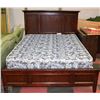 Image 1 : SHOWHOME CHERRYWOOD QUEEN SIZE BEDFRAME WITH