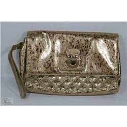 NEW DELLA LEATHER ORIGINAL ELISE CLUTCH