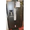 Image 1 : 25.4 CU.FT SIDE BY SIDE REFRIDGERATOR W/ DISPENSER
