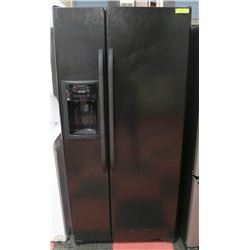 GE SIDE BY SIDE BLACK  REFRIGERATOR WITH ICE &