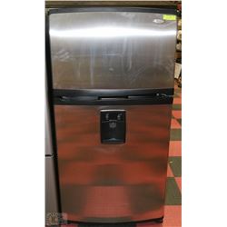 WHIRLPOOL GOLD STAINLESS STEEL REFRIGERATOR WITH