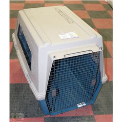 LARGE FURRARRI PET CARRIER DOG KENNEL