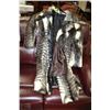 Image 1 : GENUINE 3/4 MINK FUR COAT WITH MATCHING HAT