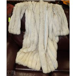 SILVER FOX 3/4 LENGTH FUR COAT SIZE APPROX M/L