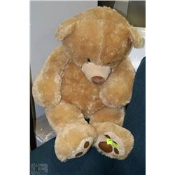 SHOWHOME LARGE TEDDY BEAR