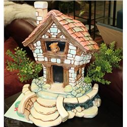 VINTAGE PENDELFIN - THE LARGE HOUSE (19"HX15"L)