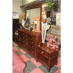 SHOWHOME WOOD 8 DRAWER DRESSER WITH MIRROR AND