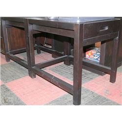 PAIR OF SHOWHOME END TABLES