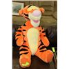Image 1 : WALT DISNEY 22"-TALL PLUSH TALKING TIGGER