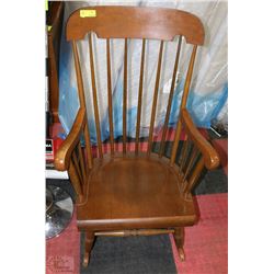 WOOD ROCKING CHAIR