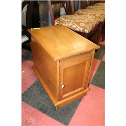 MAGAZINE STAND TABLE  22"X14"X19"H