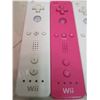 Image 2 : 4 Wii Controllers