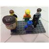 Image 1 : Lego Minifigures Bruce Wayne, Aquaman, Catwoman, and Others