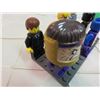 Image 2 : Lego Minifigures Bruce Wayne, Aquaman, Catwoman, and Others