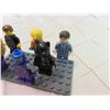 Image 3 : Lego Minifigures Bruce Wayne, Aquaman, Catwoman, and Others