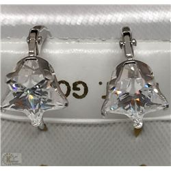 #28-10K WHITE GOLD STAR EARRINGS