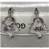 Image 1 : #28-10K WHITE GOLD STAR EARRINGS