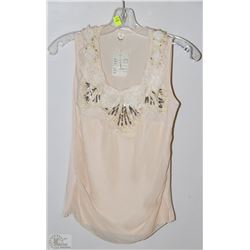 SLEEVELESS WOMENS SHIRT SIZE MEDIUM