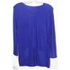 Image 1 : BLUE WOMENS LONG SLEEVE SHIRT SIZE UNKNOWN
