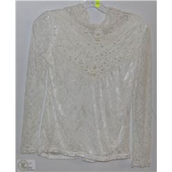 WHITE LACE LONG SLEEVE SHIRT