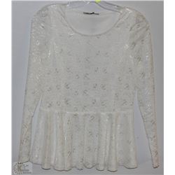 WHITE LACE LONG SLEEVE SHIRT SIZE LARGE