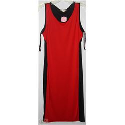 SLEEVELESS RED FRONT BLACK BACK DRESS
