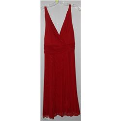 RED SLEEVELESS DRESS SIZE 1XL