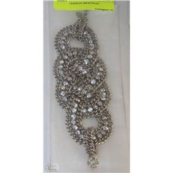 METAL FASHION BRACELET