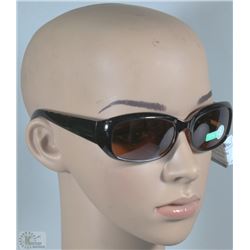 NEW LADIES BEAUTY SOLUTION FOSTER GRANT SUNGLASSES